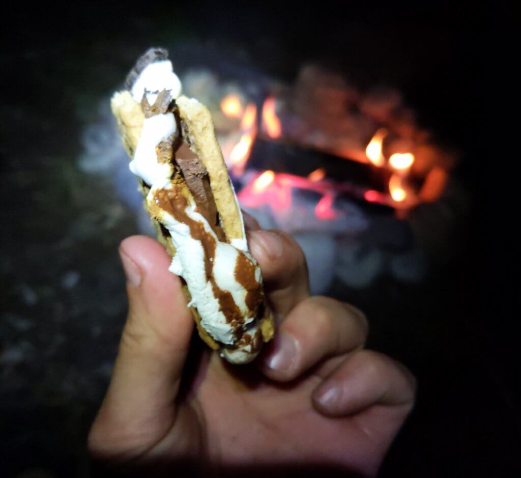 s'mores campfire 